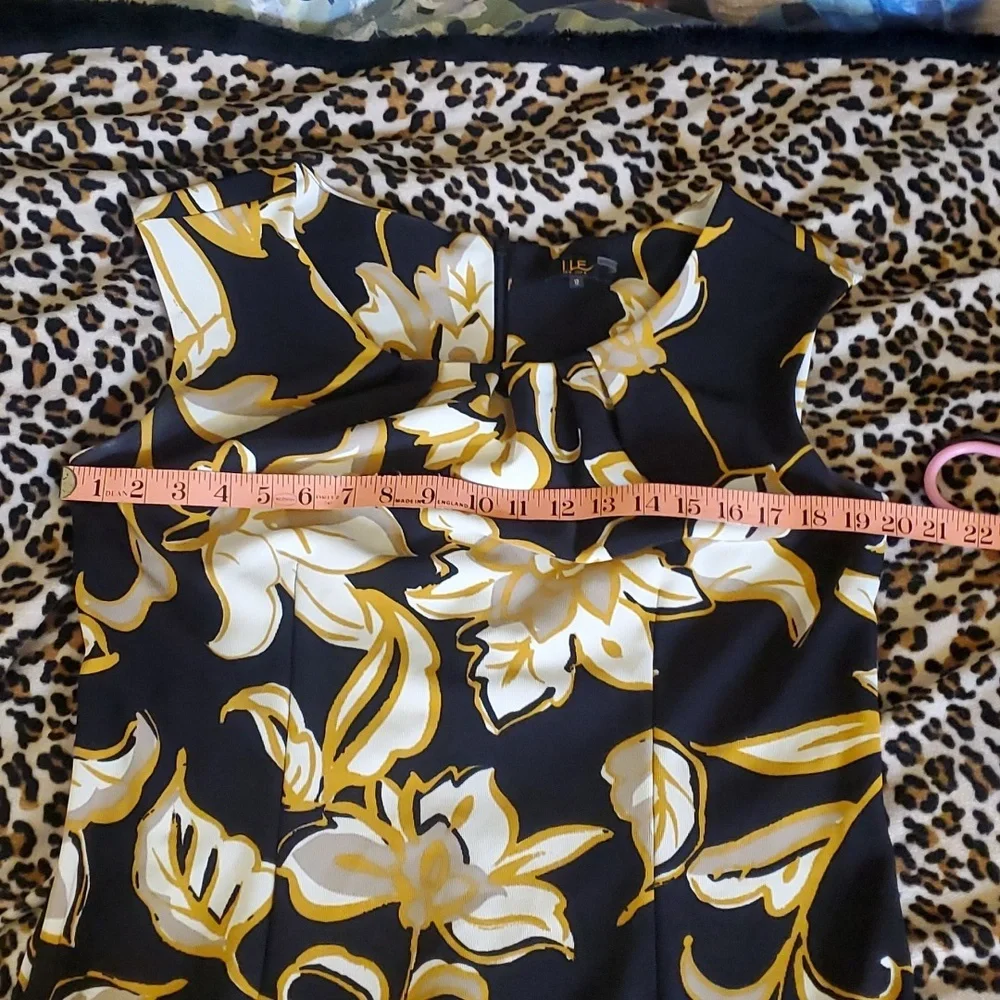 Black & Gold floral dress - Picture 5 of 12